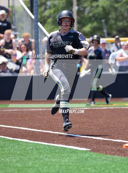 Thumbnail 1 in Forney vs. Walnut Grove (UIL 5A Softball Regional Semi-Final) photogallery.