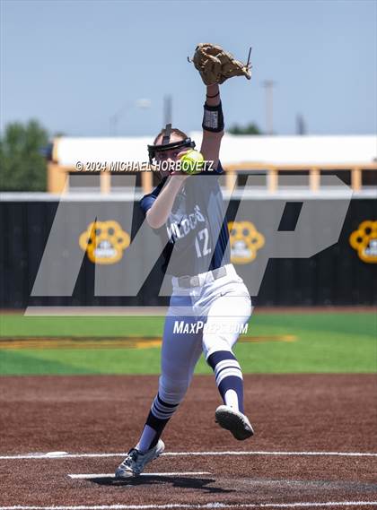 Thumbnail 1 in Forney vs. Walnut Grove (UIL 5A Softball Regional Semi-Final) photogallery.