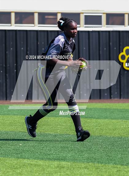 Thumbnail 1 in Forney vs. Walnut Grove (UIL 5A Softball Regional Semi-Final) photogallery.