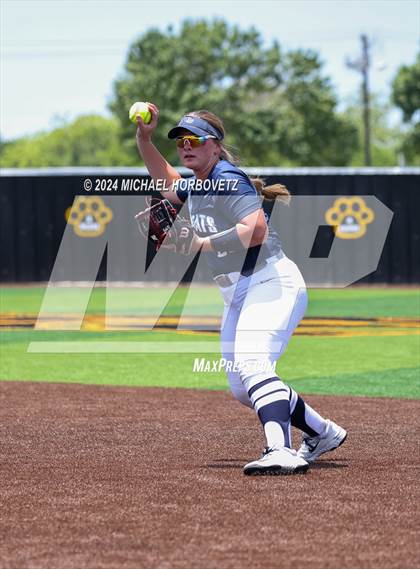 Thumbnail 1 in Forney vs. Walnut Grove (UIL 5A Softball Regional Semi-Final) photogallery.