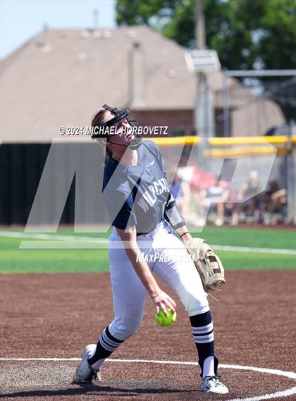 Thumbnail 1 in Forney vs. Walnut Grove (UIL 5A Softball Regional Semi-Final) photogallery.