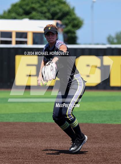 Thumbnail 1 in Forney vs. Walnut Grove (UIL 5A Softball Regional Semi-Final) photogallery.
