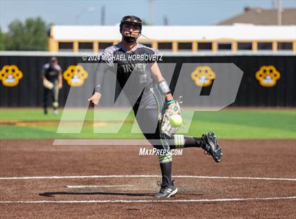 Thumbnail 1 in Forney vs. Walnut Grove (UIL 5A Softball Regional Semi-Final) photogallery.