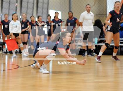 Thumbnail 1 in Corona del Mar vs. Beckman (Queen's Court Tournament) photogallery.