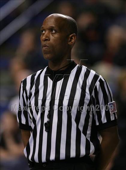 Thumbnail 1 in Holmes vs Elliot Co. (Sweet 16 Semifinal) photogallery.