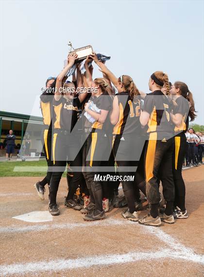 Thumbnail 1 in Sutherland vs. Honeoye Falls-Lima (Section 5 Class A1 Final) photogallery.