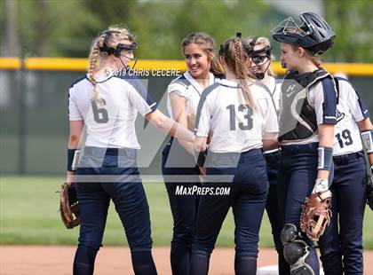 Thumbnail 3 in Sutherland vs. Honeoye Falls-Lima (Section 5 Class A1 Final) photogallery.