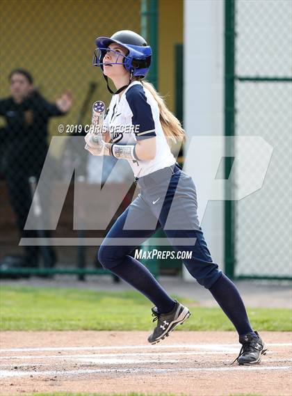 Thumbnail 2 in Sutherland vs. Honeoye Falls-Lima (Section 5 Class A1 Final) photogallery.