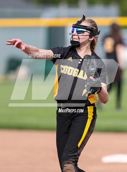 Thumbnail 1 in Sutherland vs. Honeoye Falls-Lima (Section 5 Class A1 Final) photogallery.