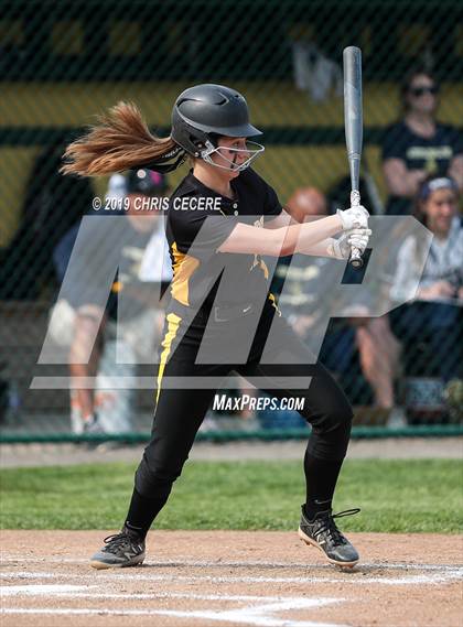 Thumbnail 3 in Sutherland vs. Honeoye Falls-Lima (Section 5 Class A1 Final) photogallery.
