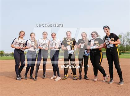Thumbnail 2 in Sutherland vs. Honeoye Falls-Lima (Section 5 Class A1 Final) photogallery.
