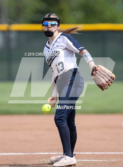 Thumbnail 1 in Sutherland vs. Honeoye Falls-Lima (Section 5 Class A1 Final) photogallery.