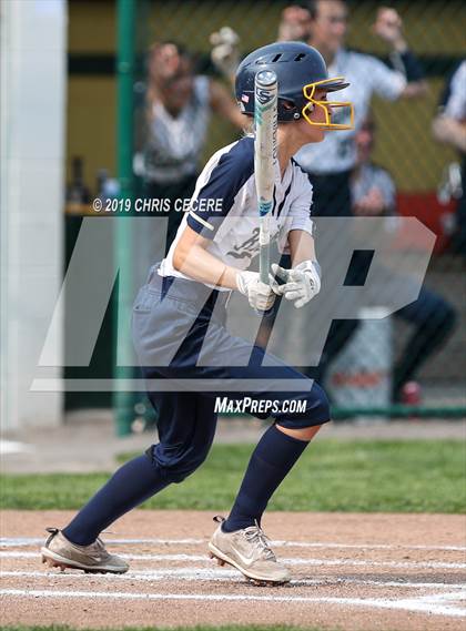 Thumbnail 2 in Sutherland vs. Honeoye Falls-Lima (Section 5 Class A1 Final) photogallery.