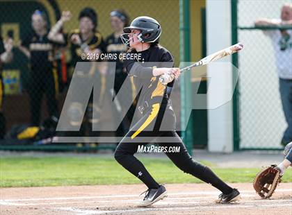 Thumbnail 1 in Sutherland vs. Honeoye Falls-Lima (Section 5 Class A1 Final) photogallery.