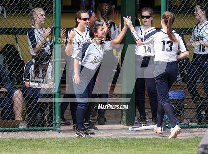 Thumbnail 3 in Sutherland vs. Honeoye Falls-Lima (Section 5 Class A1 Final) photogallery.