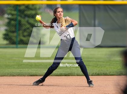 Thumbnail 1 in Sutherland vs. Honeoye Falls-Lima (Section 5 Class A1 Final) photogallery.