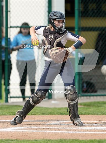 Thumbnail 1 in Sutherland vs. Honeoye Falls-Lima (Section 5 Class A1 Final) photogallery.