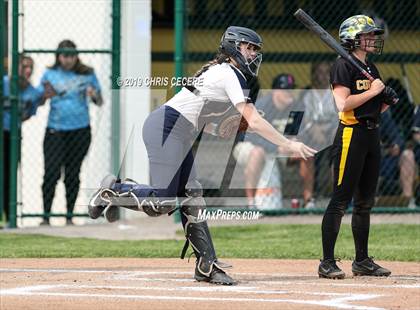Thumbnail 1 in Sutherland vs. Honeoye Falls-Lima (Section 5 Class A1 Final) photogallery.