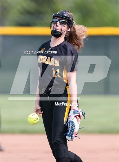 Thumbnail 3 in Sutherland vs. Honeoye Falls-Lima (Section 5 Class A1 Final) photogallery.