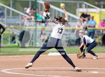 Thumbnail 2 in Sutherland vs. Honeoye Falls-Lima (Section 5 Class A1 Final) photogallery.