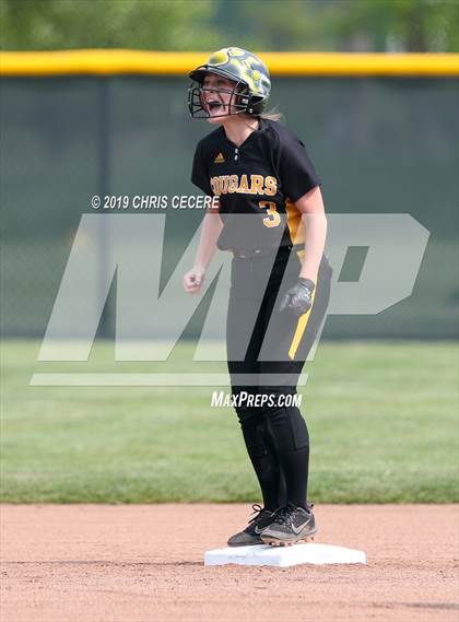 Thumbnail 3 in Sutherland vs. Honeoye Falls-Lima (Section 5 Class A1 Final) photogallery.