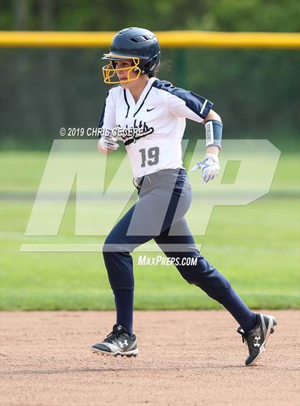 Thumbnail 3 in Sutherland vs. Honeoye Falls-Lima (Section 5 Class A1 Final) photogallery.