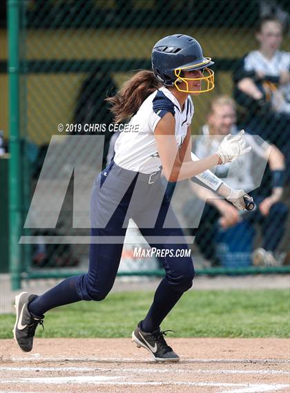 Thumbnail 3 in Sutherland vs. Honeoye Falls-Lima (Section 5 Class A1 Final) photogallery.