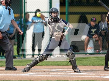 Thumbnail 2 in Sutherland vs. Honeoye Falls-Lima (Section 5 Class A1 Final) photogallery.