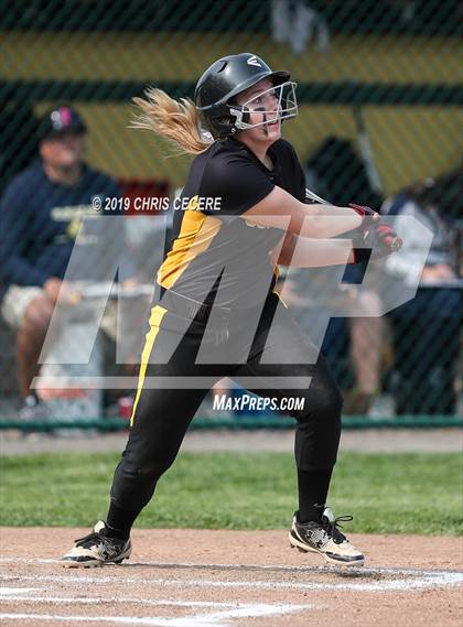 Thumbnail 1 in Sutherland vs. Honeoye Falls-Lima (Section 5 Class A1 Final) photogallery.