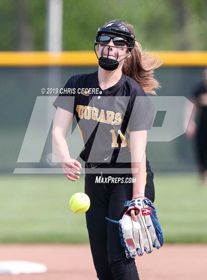 Thumbnail 2 in Sutherland vs. Honeoye Falls-Lima (Section 5 Class A1 Final) photogallery.