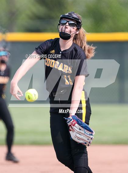 Thumbnail 1 in Sutherland vs. Honeoye Falls-Lima (Section 5 Class A1 Final) photogallery.