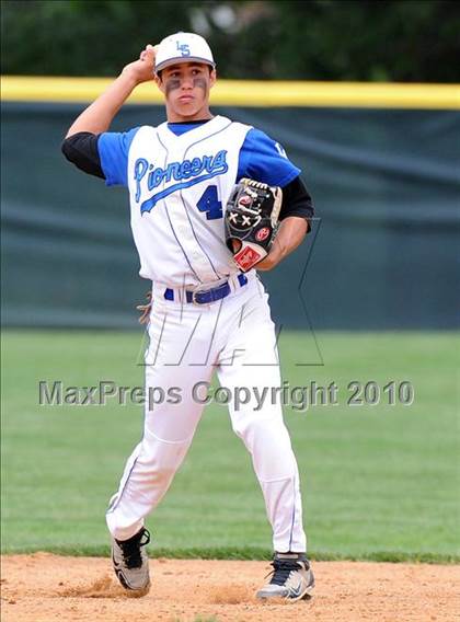 Thumbnail 1 in East Pennsboro vs Lampeter-Strasburg (D3 AAA Playoffs) photogallery.