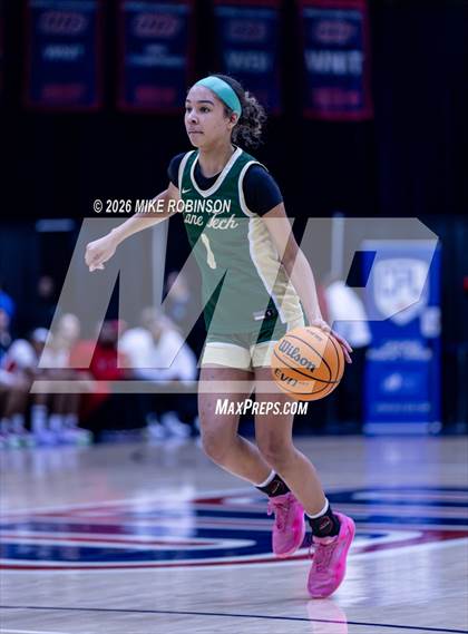 Thumbnail 1 in Kenwood vs. Lane Tech photogallery.