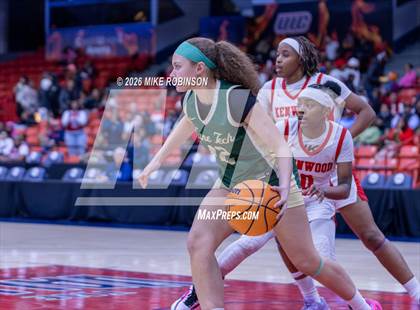 Thumbnail 2 in Kenwood vs. Lane Tech photogallery.