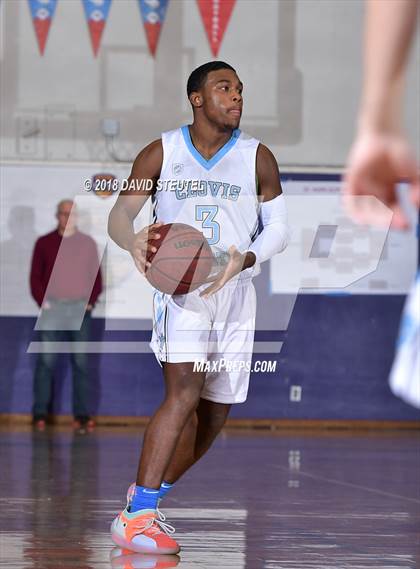 Thumbnail 2 in Sacramento vs. Clovis North (St. Hope Elite Classic) photogallery.