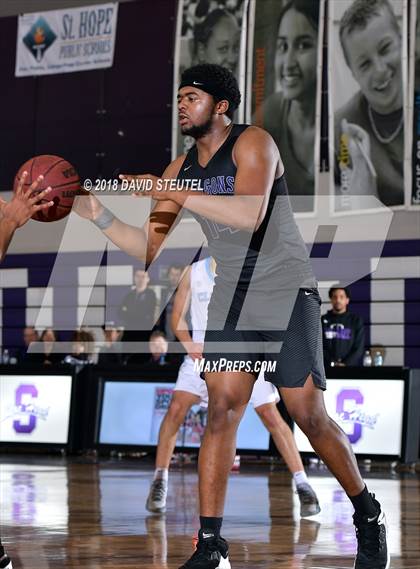 Thumbnail 1 in Sacramento vs. Clovis North (St. Hope Elite Classic) photogallery.