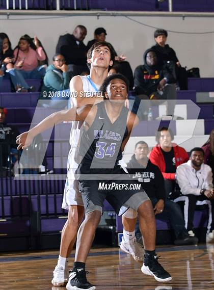 Thumbnail 1 in Sacramento vs. Clovis North (St. Hope Elite Classic) photogallery.