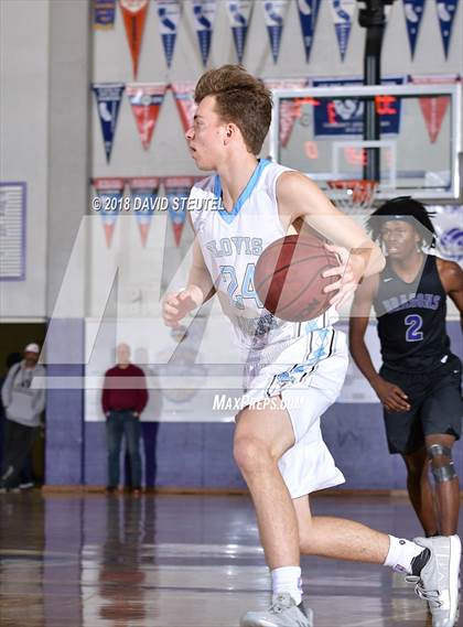 Thumbnail 3 in Sacramento vs. Clovis North (St. Hope Elite Classic) photogallery.