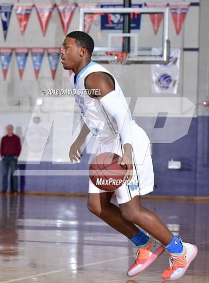 Thumbnail 1 in Sacramento vs. Clovis North (St. Hope Elite Classic) photogallery.