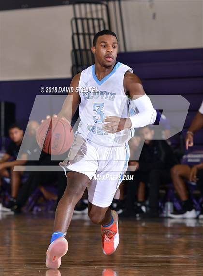 Thumbnail 2 in Sacramento vs. Clovis North (St. Hope Elite Classic) photogallery.