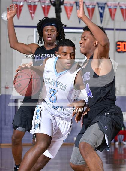 Thumbnail 1 in Sacramento vs. Clovis North (St. Hope Elite Classic) photogallery.