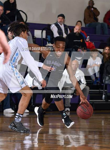 Thumbnail 2 in Sacramento vs. Clovis North (St. Hope Elite Classic) photogallery.
