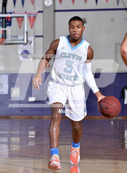 Thumbnail 1 in Sacramento vs. Clovis North (St. Hope Elite Classic) photogallery.