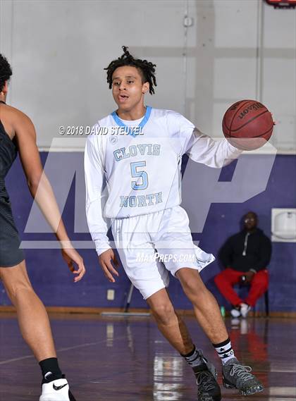 Thumbnail 2 in Sacramento vs. Clovis North (St. Hope Elite Classic) photogallery.