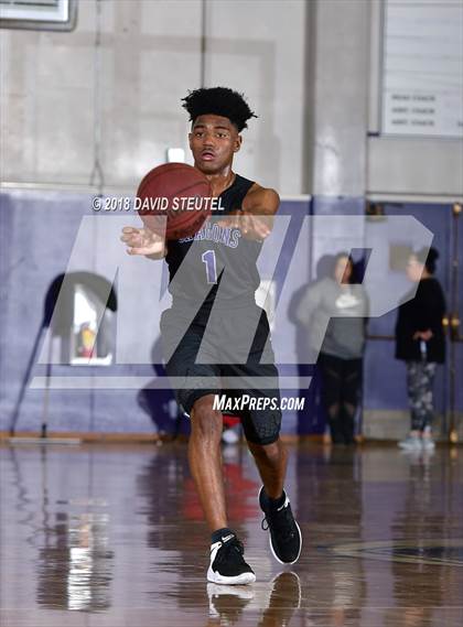Thumbnail 3 in Sacramento vs. Clovis North (St. Hope Elite Classic) photogallery.