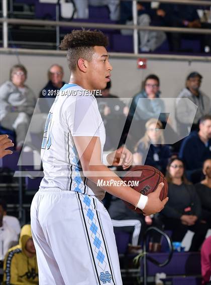Thumbnail 1 in Sacramento vs. Clovis North (St. Hope Elite Classic) photogallery.