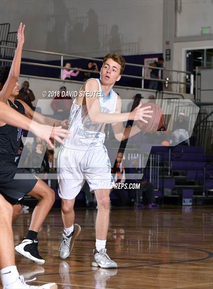 Thumbnail 3 in Sacramento vs. Clovis North (St. Hope Elite Classic) photogallery.