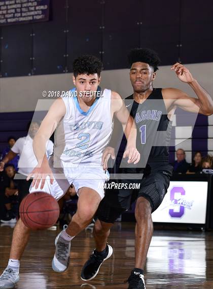 Thumbnail 2 in Sacramento vs. Clovis North (St. Hope Elite Classic) photogallery.