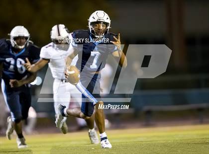Thumbnail 3 in Aurora East vs Belleville East (IHSA 8A Round 1) photogallery.