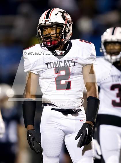 Thumbnail 1 in Aurora East vs Belleville East (IHSA 8A Round 1) photogallery.